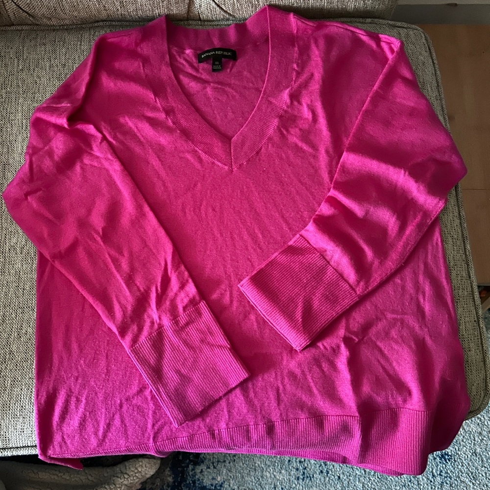 Banana Republic Pink V-Neck Sweater with Relaxed Fit